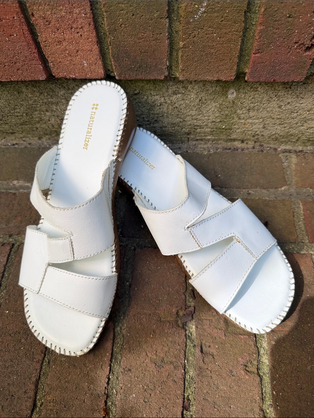 Naturalizer White Leather Slip-On Crossover Mules
